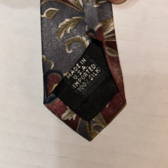 Barrington men’s silk tie, Paisley, red gray blue white pattern design - Picture 5 of 5